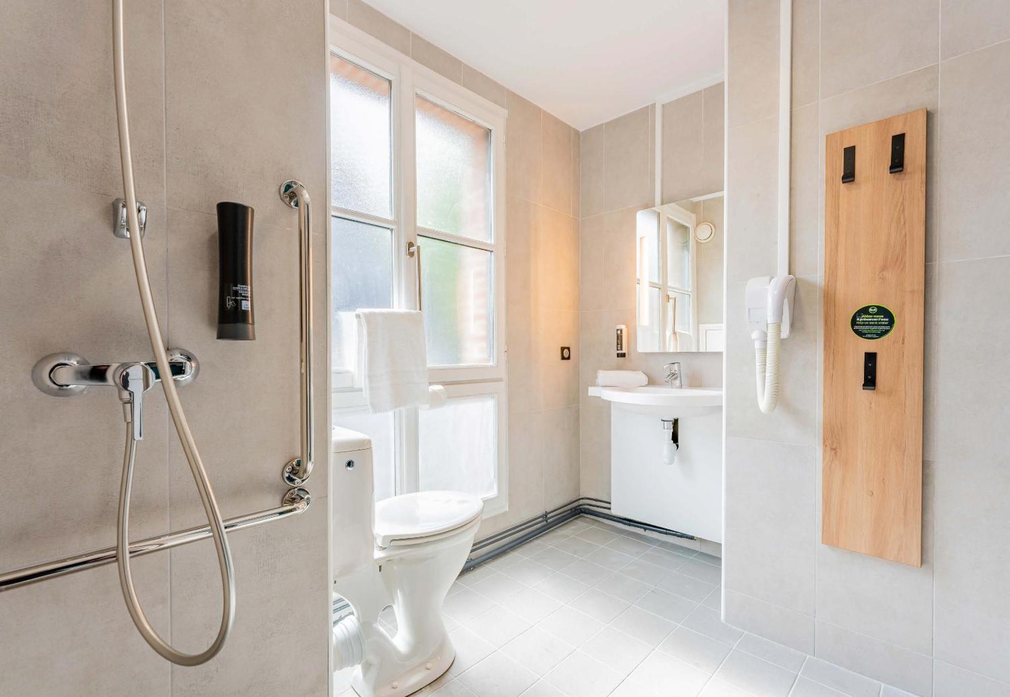 B&B Hotel Arras Centre Les Places Екстериор снимка