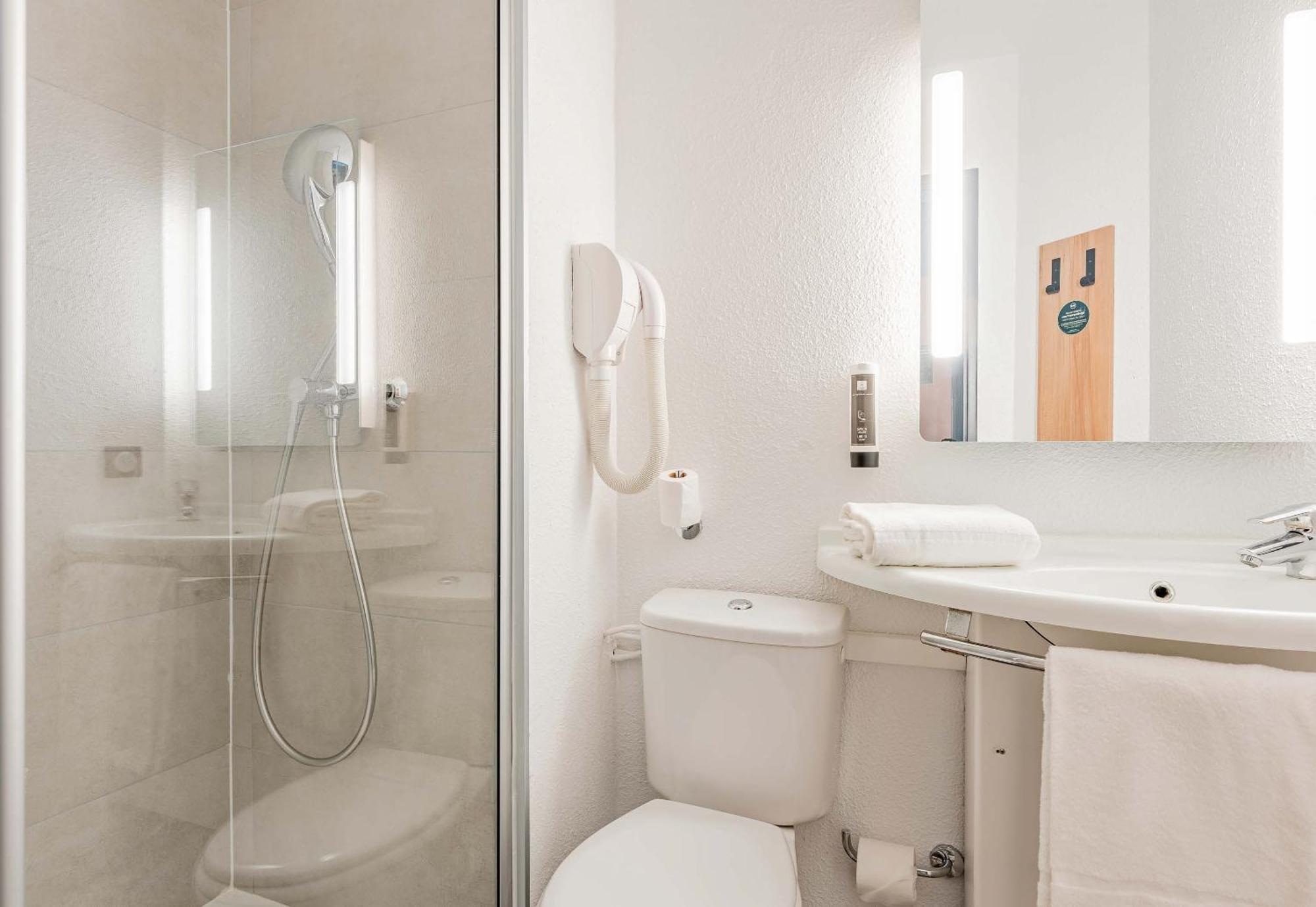B&B Hotel Arras Centre Les Places Екстериор снимка