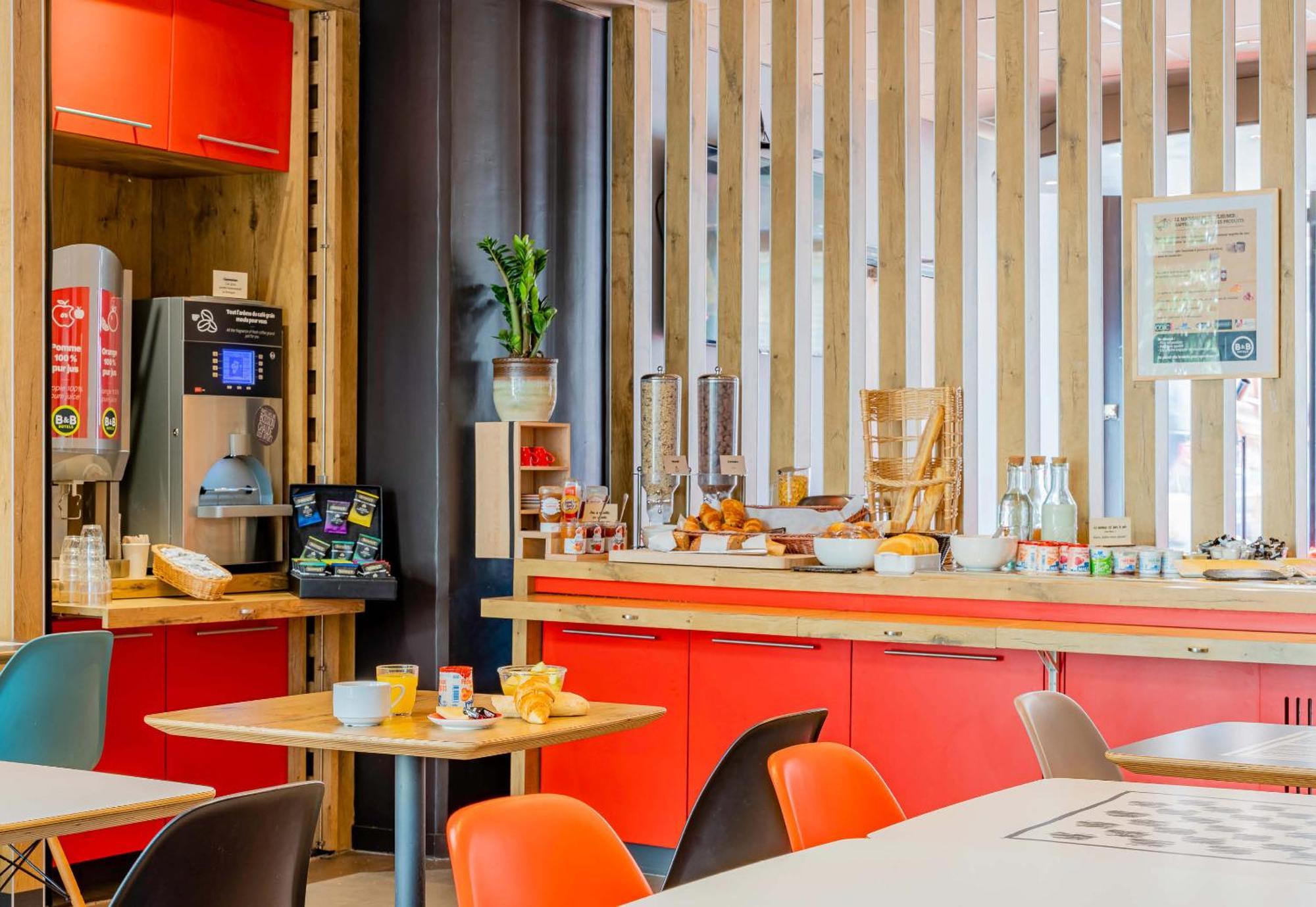 B&B Hotel Arras Centre Les Places Екстериор снимка